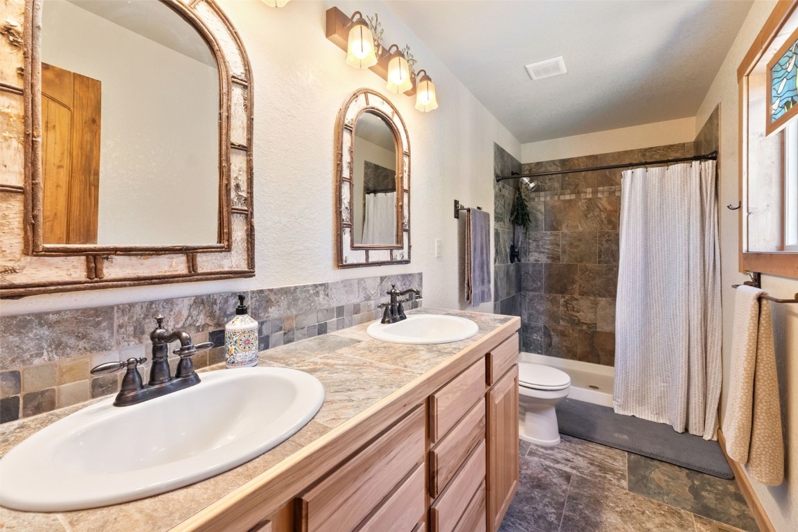 889 Venture Road Property Photo 15