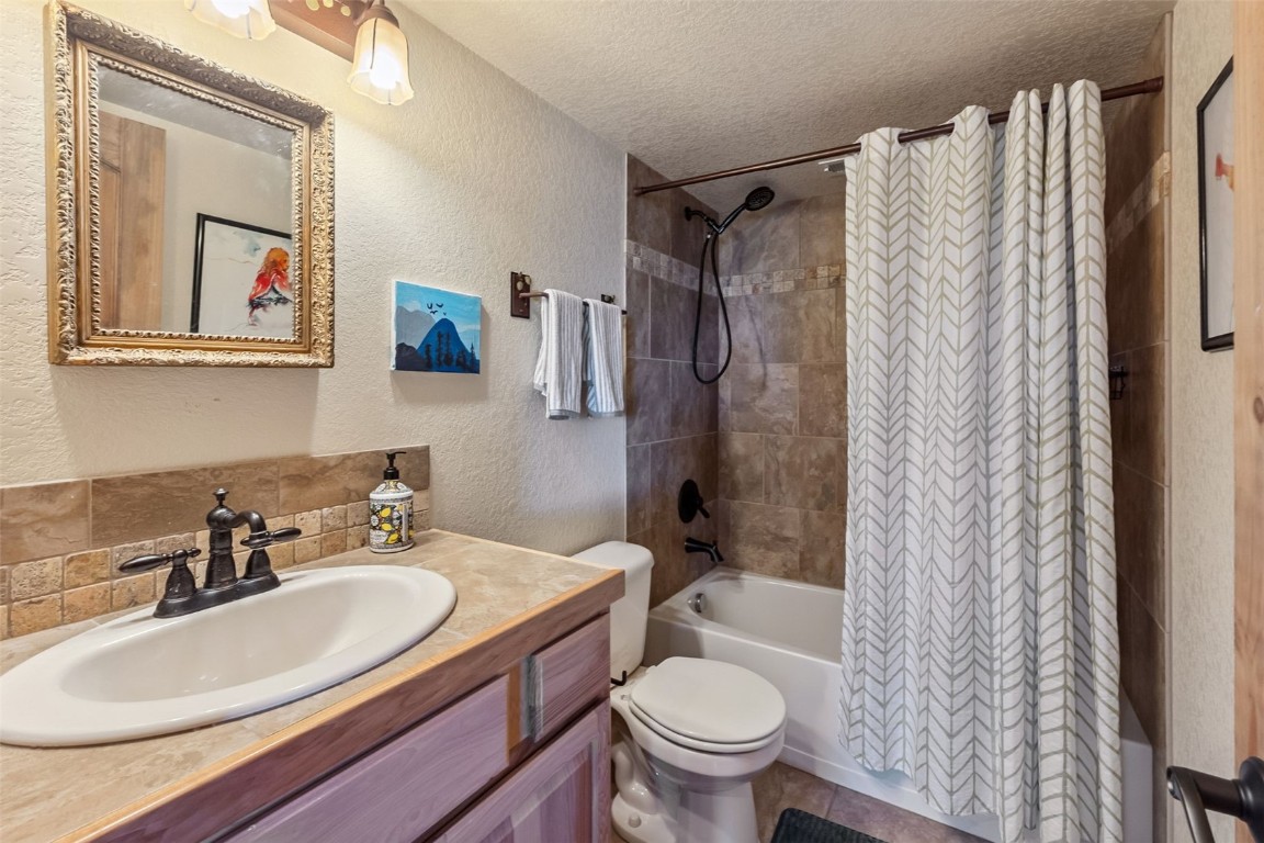 889 Venture Road Property Photo 21