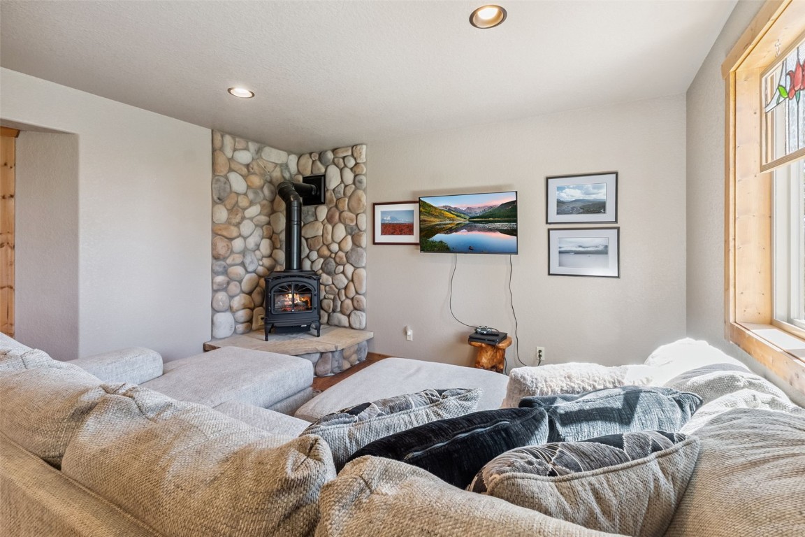 889 Venture Road Property Photo 22