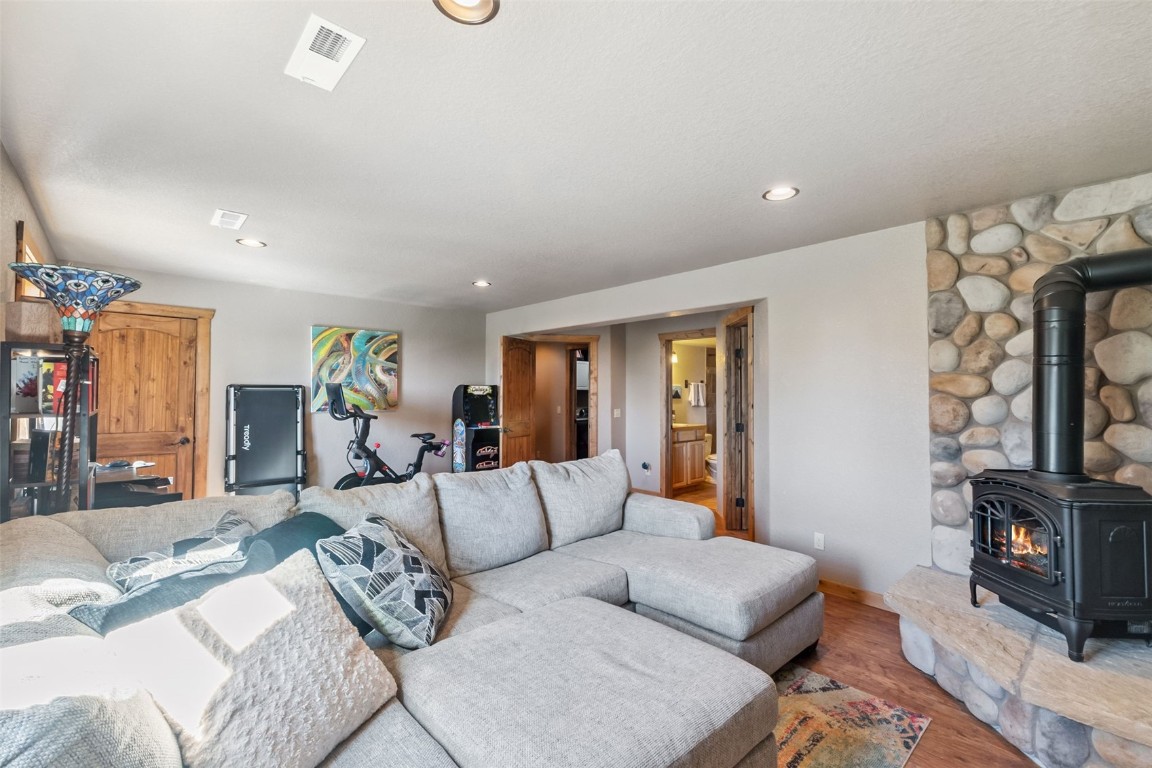 889 Venture Road Property Photo 24