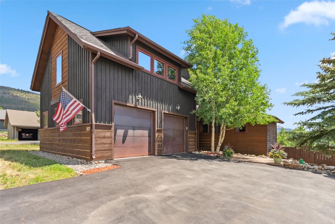 182 Idlewild Drive Property Photo 1