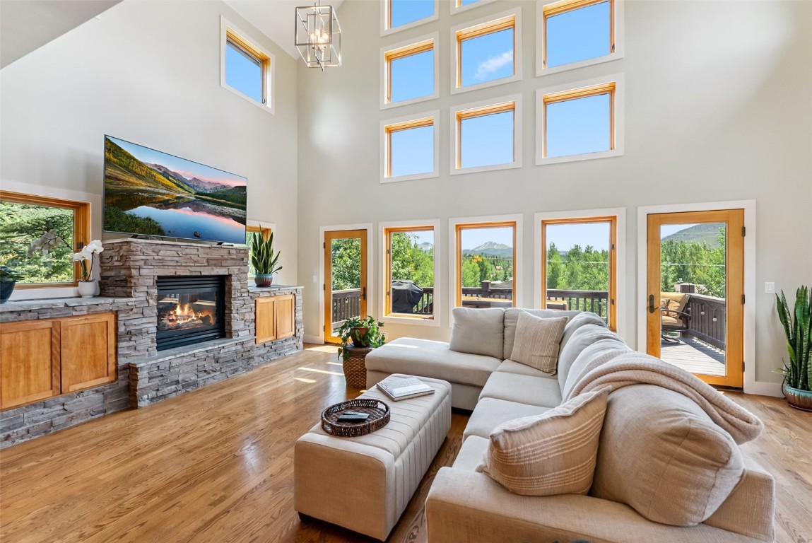 182 Idlewild Drive Property Photo 3