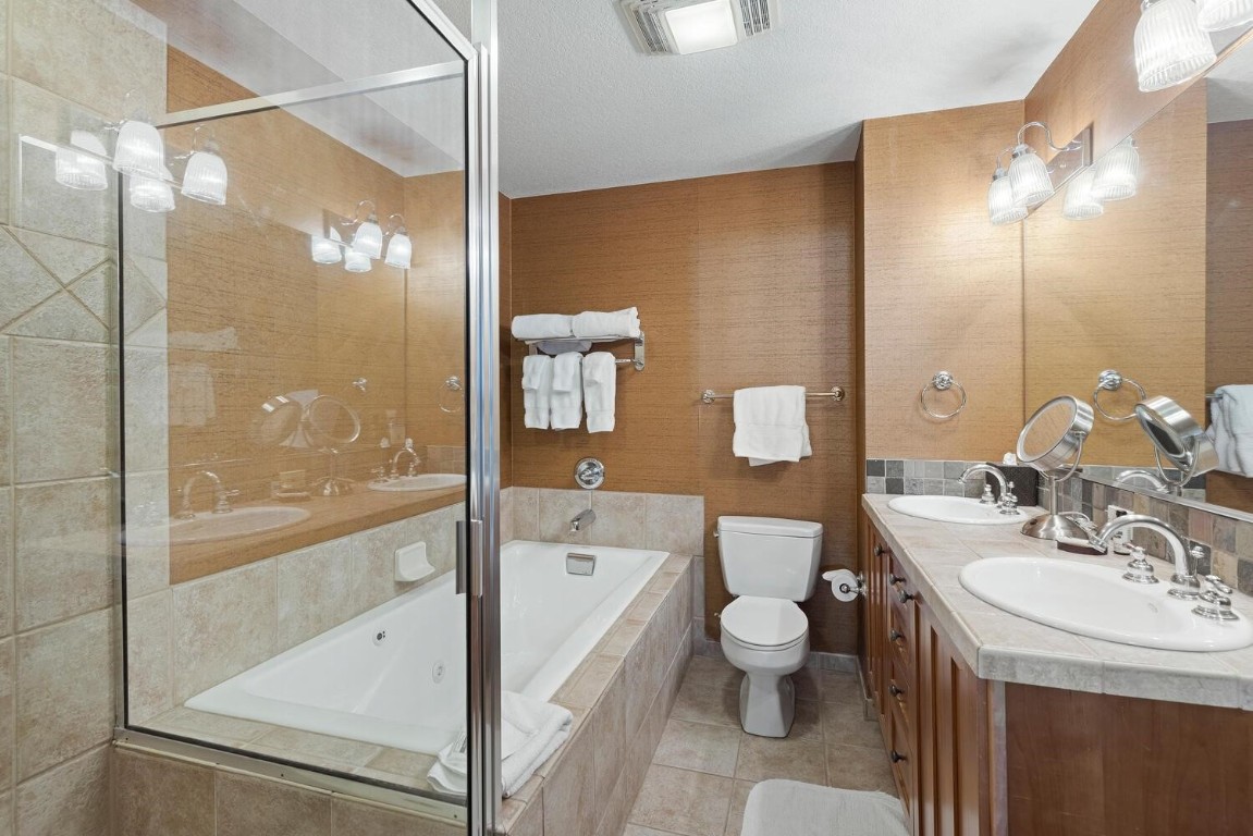 600 S Main Street 4207 Property Photo 9