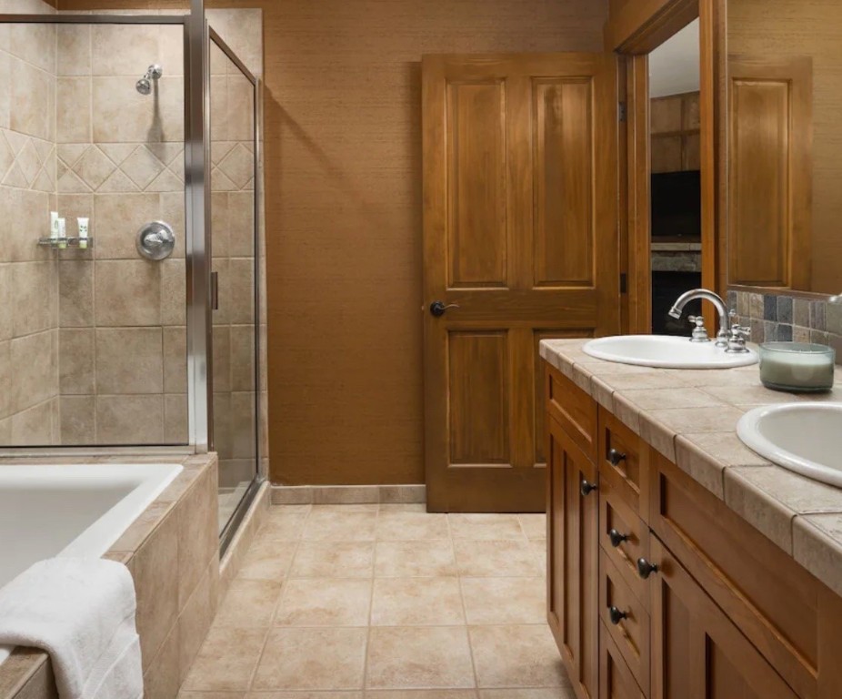 600 S Main Street 4207 Property Photo 10
