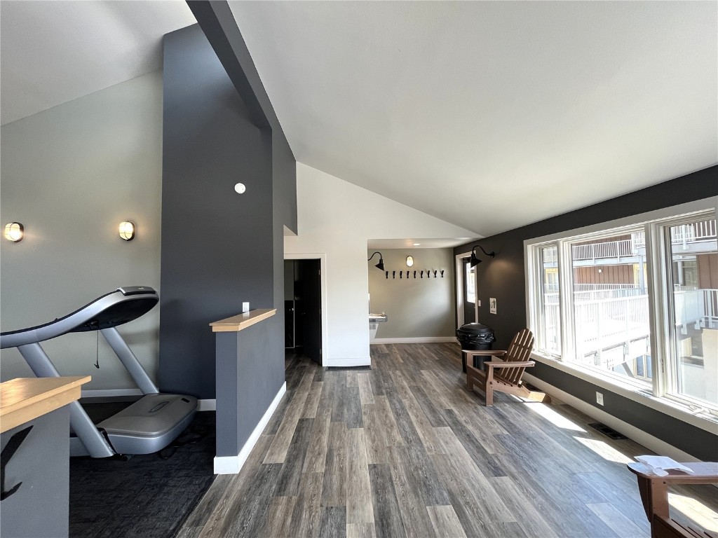 1920 Ski Time Square Drive 208 Property Photo 14