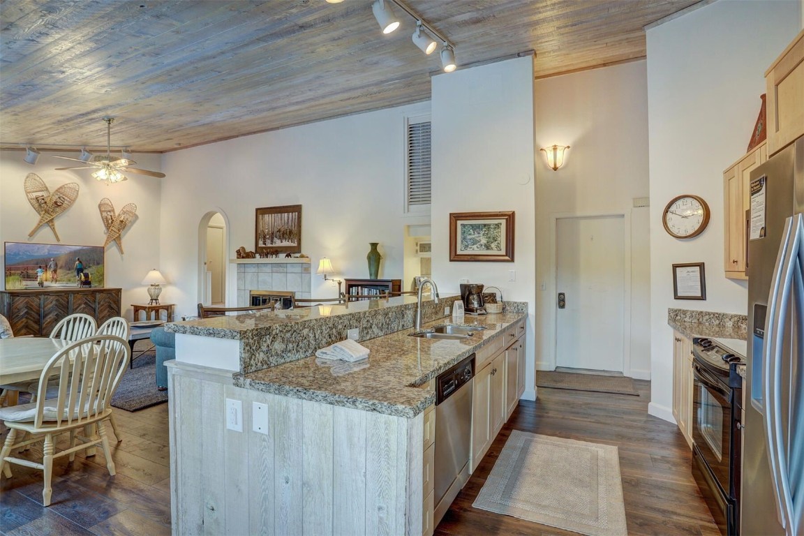 965 Four Oclock Road 0 Property Photo 3