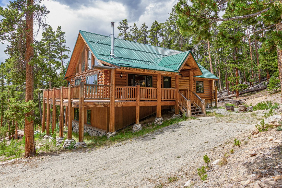 725 Zebulon Street Property Photo 2