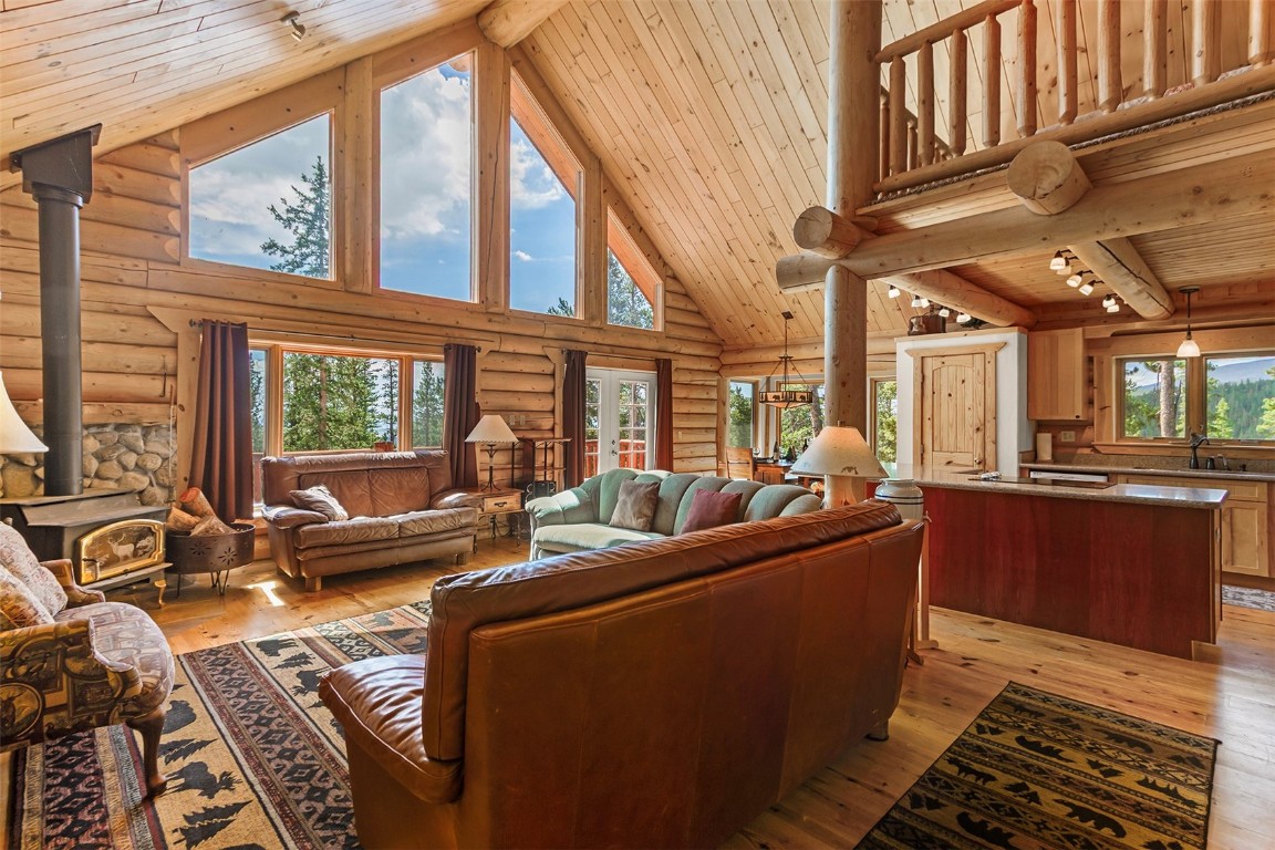 725 Zebulon Street Property Photo 5