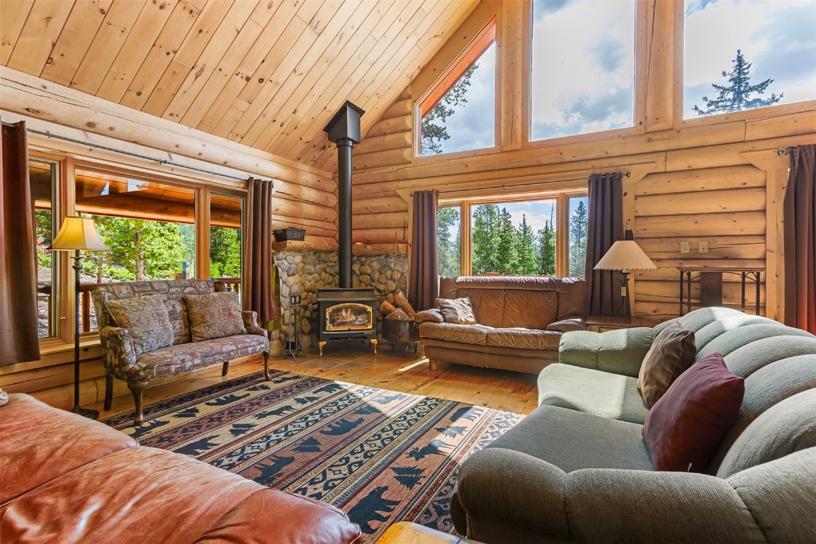 725 Zebulon Street Property Photo 6