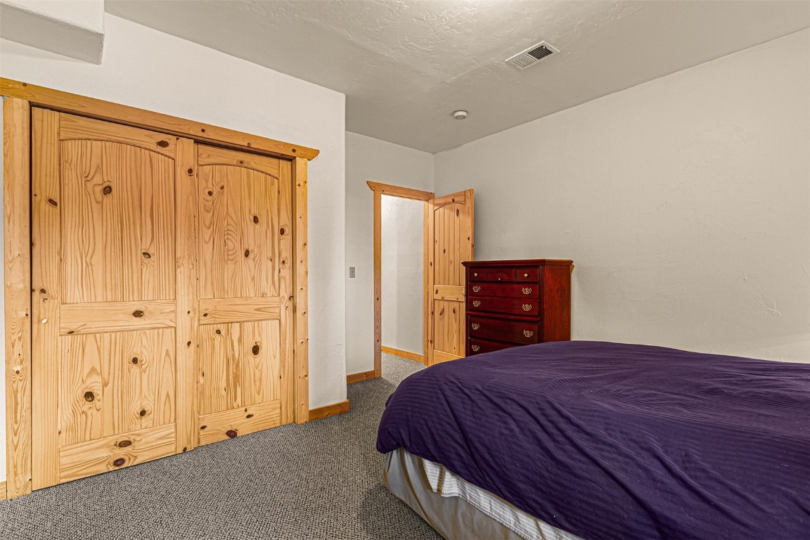 725 Zebulon Street Property Photo 36