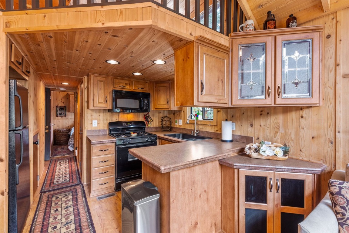 85 Revett Drive 105 Property Photo 12