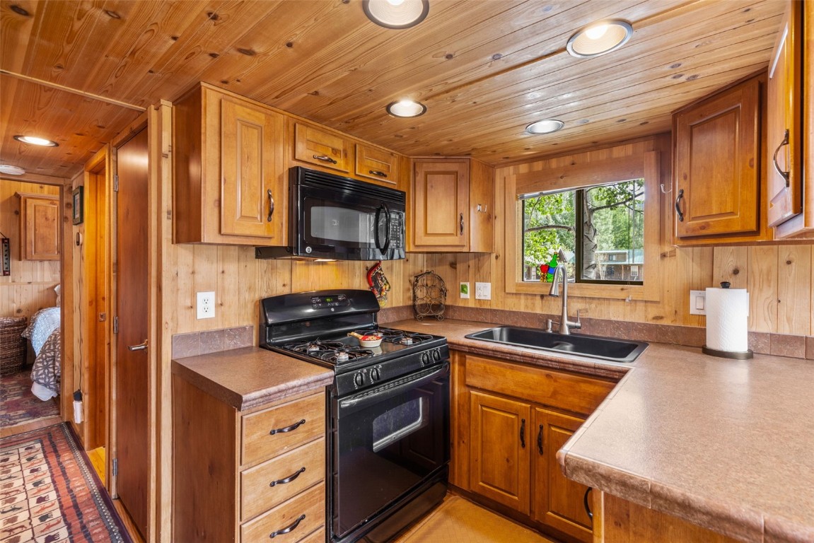 85 Revett Drive 105 Property Photo 13