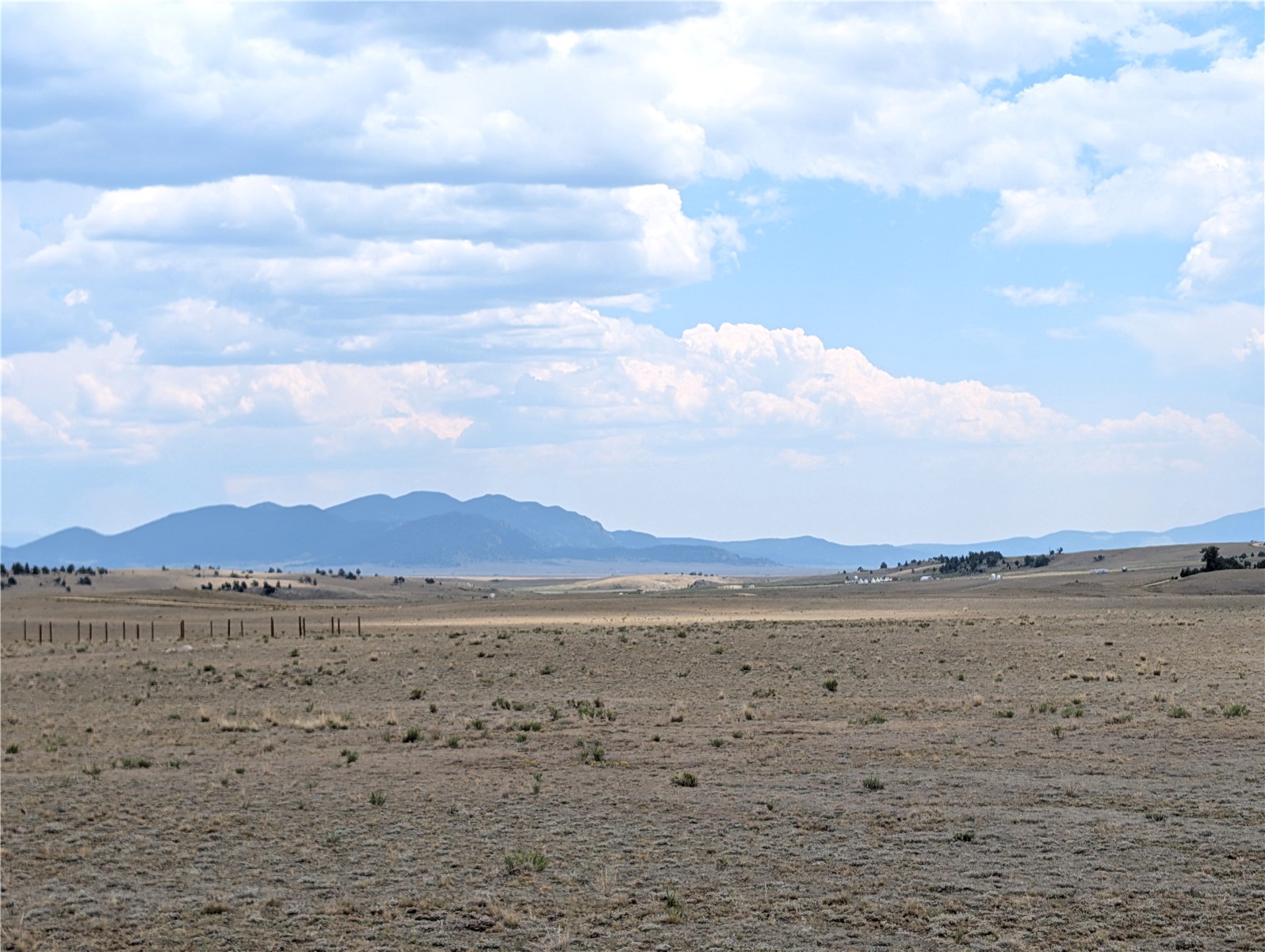 956 Apache Trail Property Photo 10