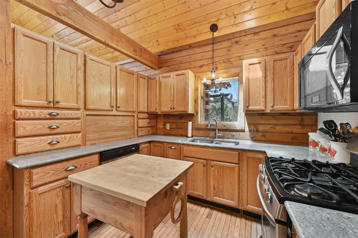 275 La Plata Peak Drive Property Photo 11