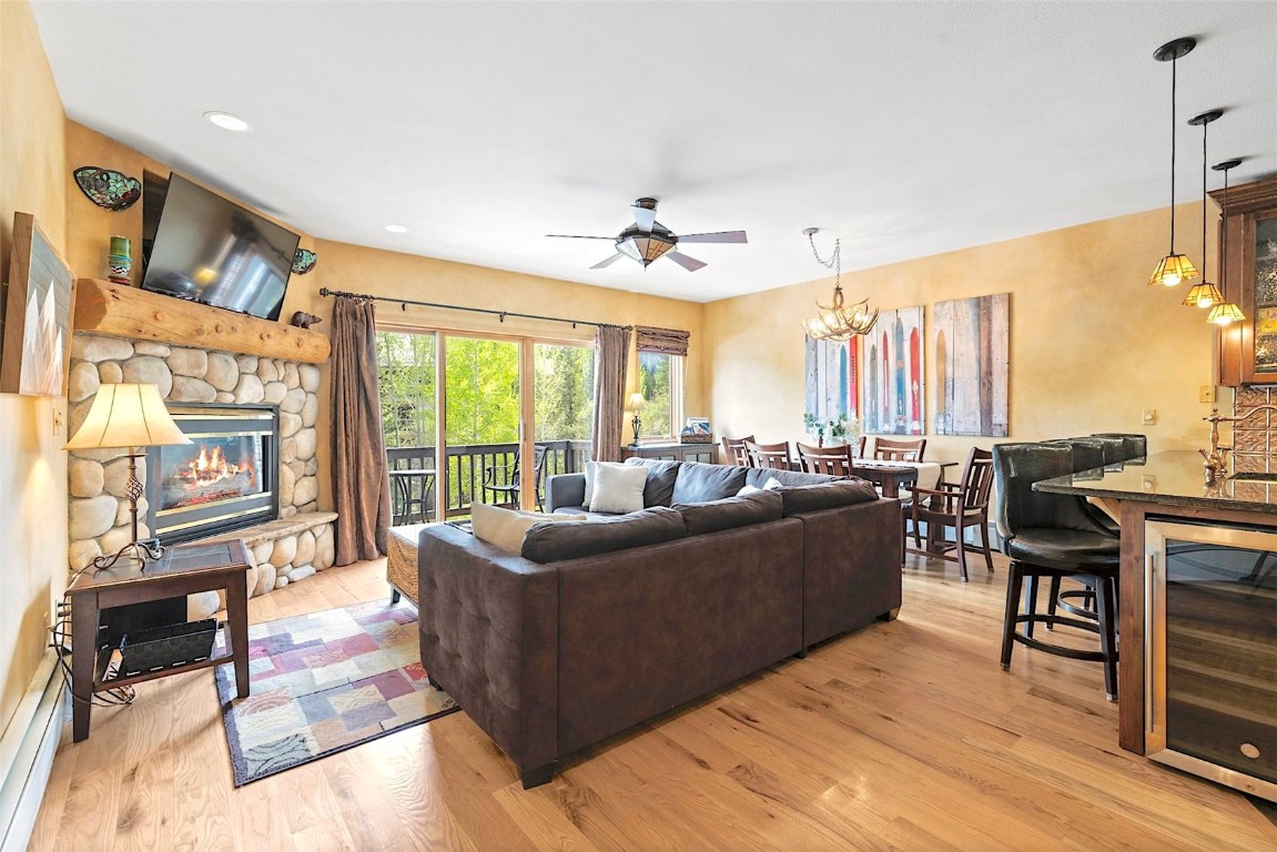 705 Four Oclock Road M4 Property Photo 2