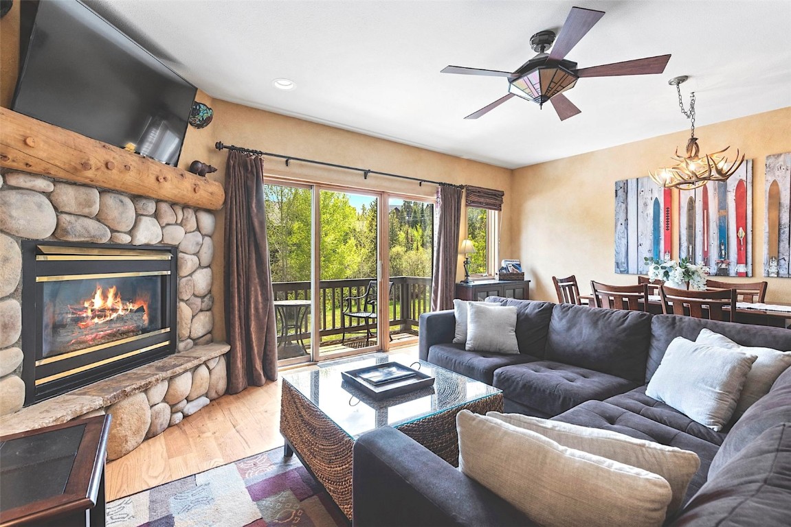 705 Four Oclock Road M4 Property Photo 3