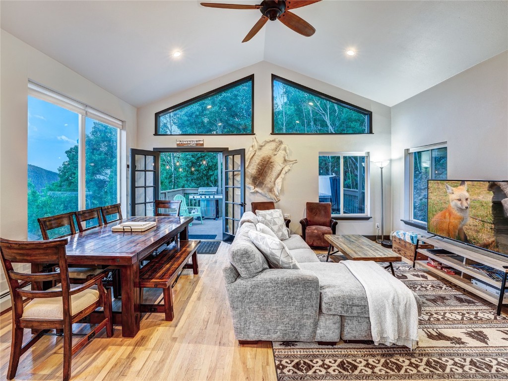 1095 Quartzville Property Photo 7