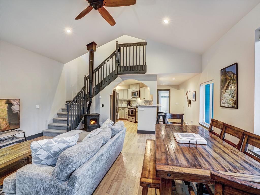 1095 Quartzville Property Photo 10