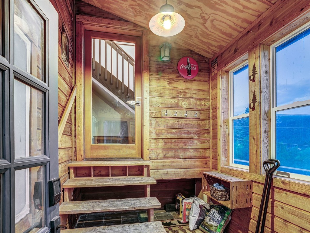 1095 Quartzville Property Photo 30