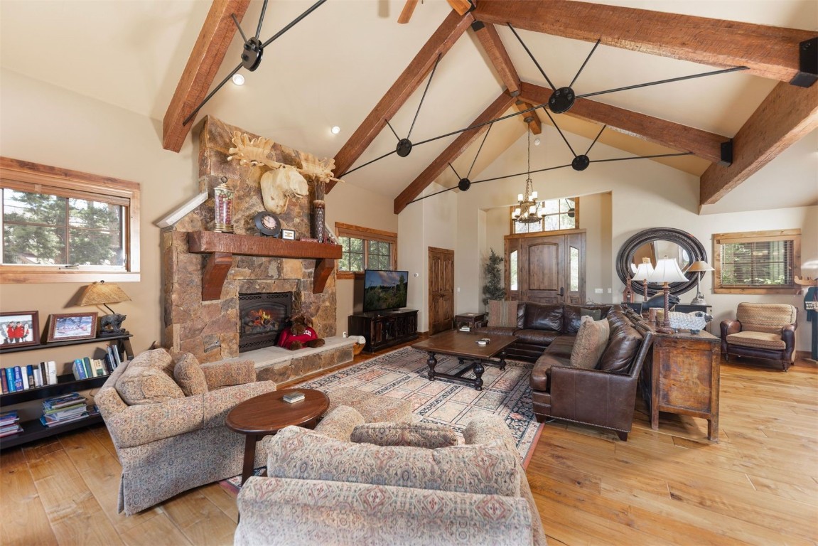 2176 Highlands Drive Property Photo 4