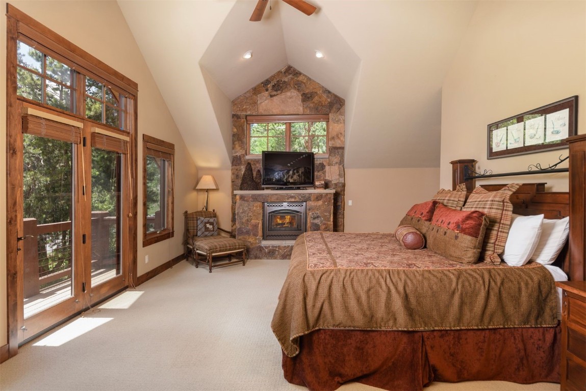 2176 Highlands Drive Property Photo 11