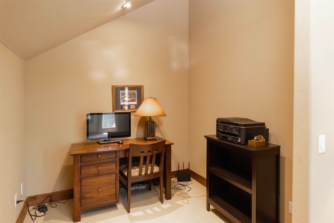 2176 Highlands Drive Property Photo 12