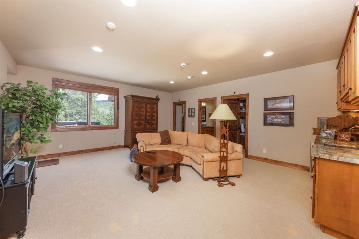 2176 Highlands Drive Property Photo 17