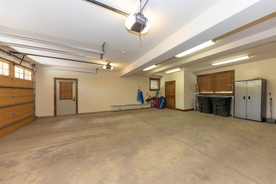 2176 Highlands Drive Property Photo 33