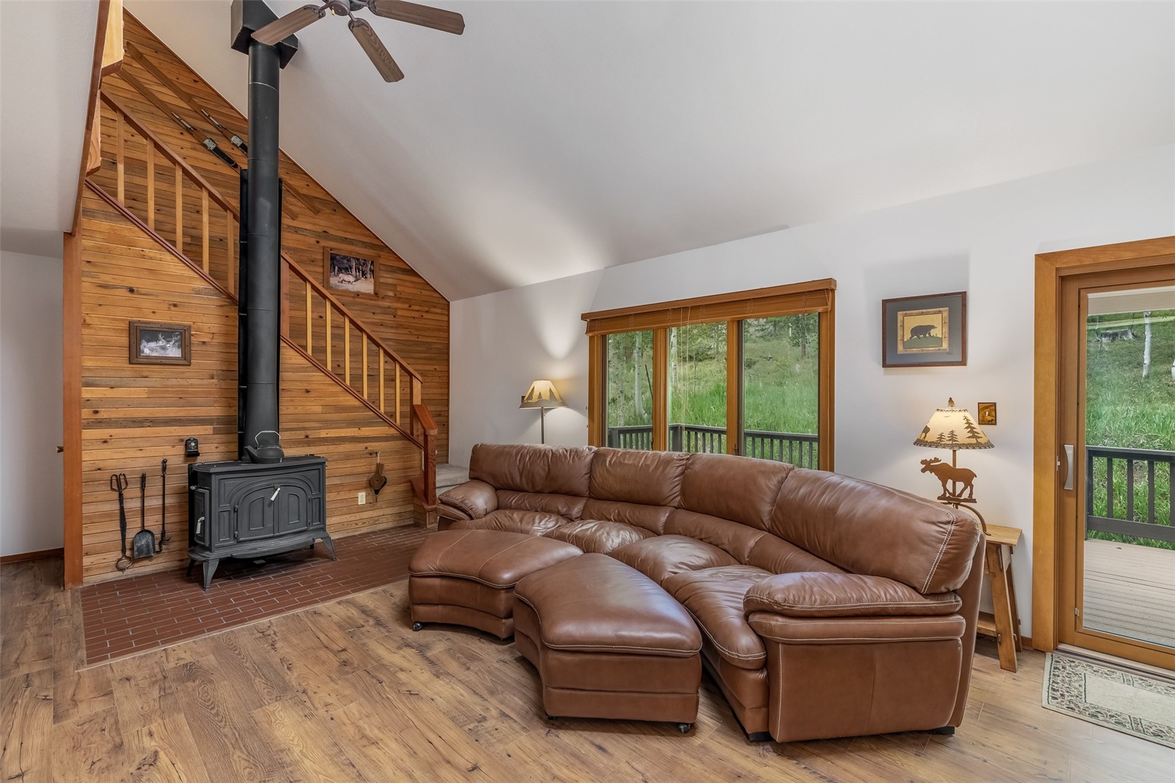 132 Burgundy Circle Property Photo 2