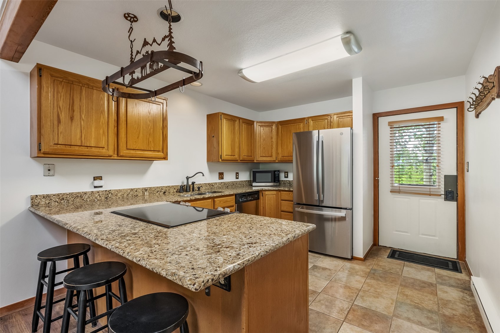132 Burgundy Circle Property Photo 4