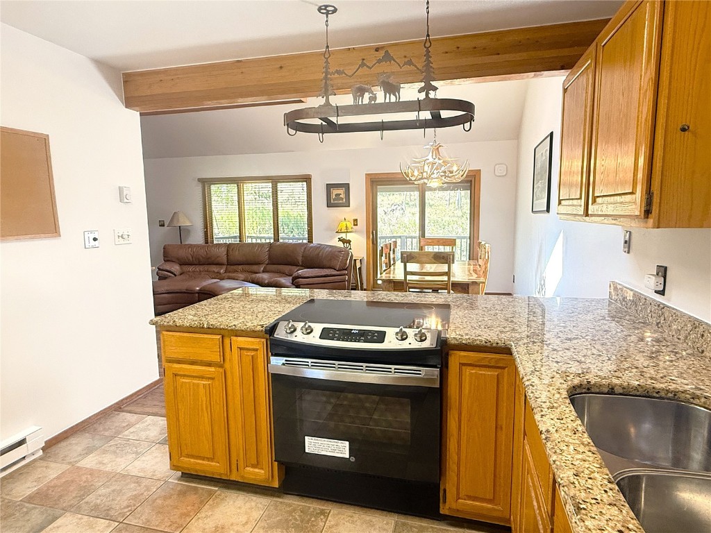 132 Burgundy Circle Property Photo 7