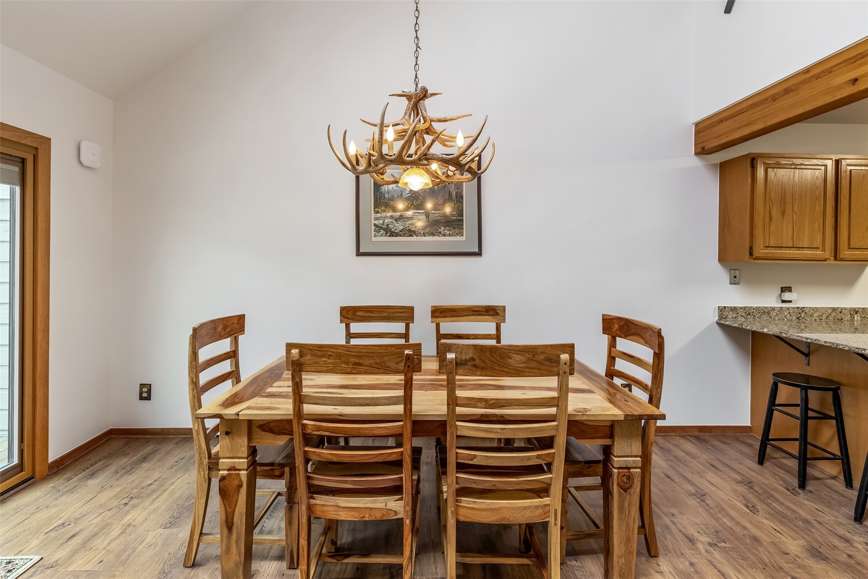 132 Burgundy Circle Property Photo 7