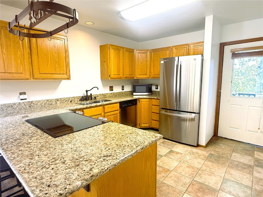 132 Burgundy Circle Property Photo 8