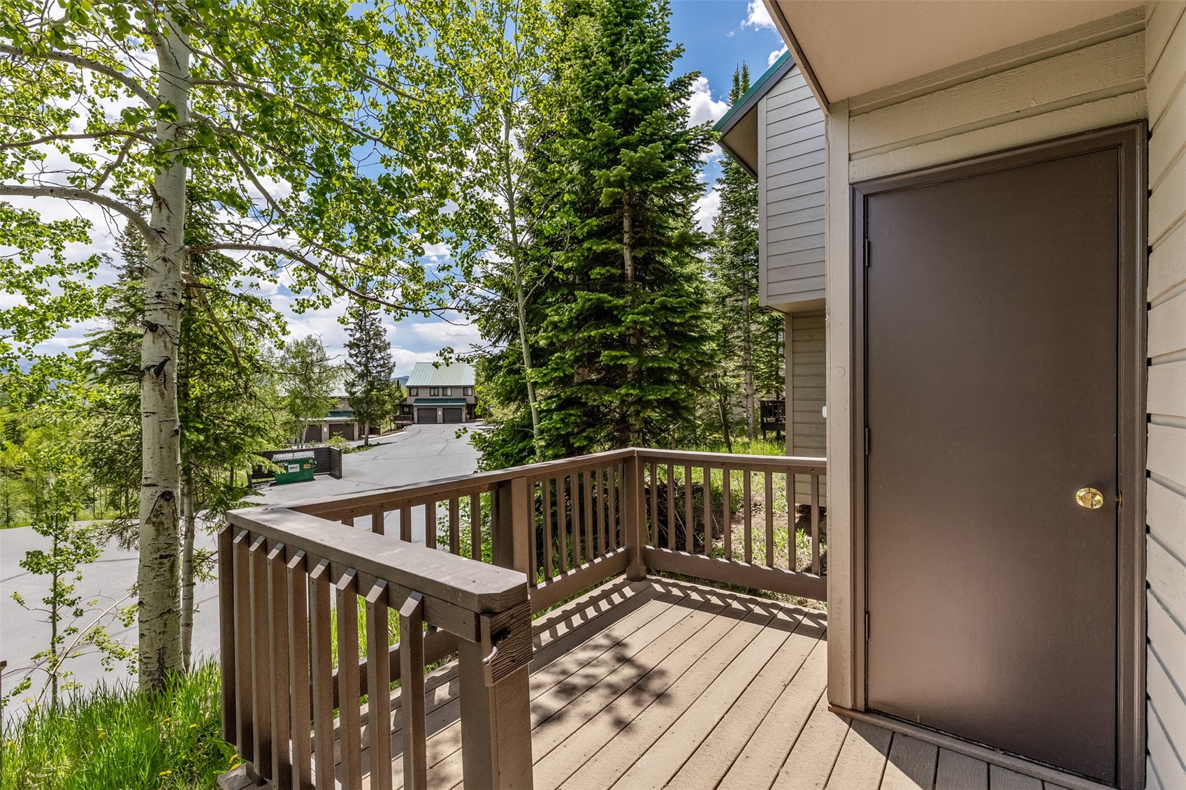 132 Burgundy Circle Property Photo 9