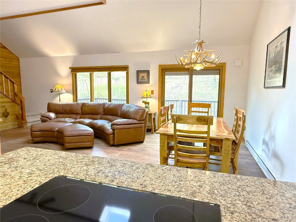 132 Burgundy Circle Property Photo 14