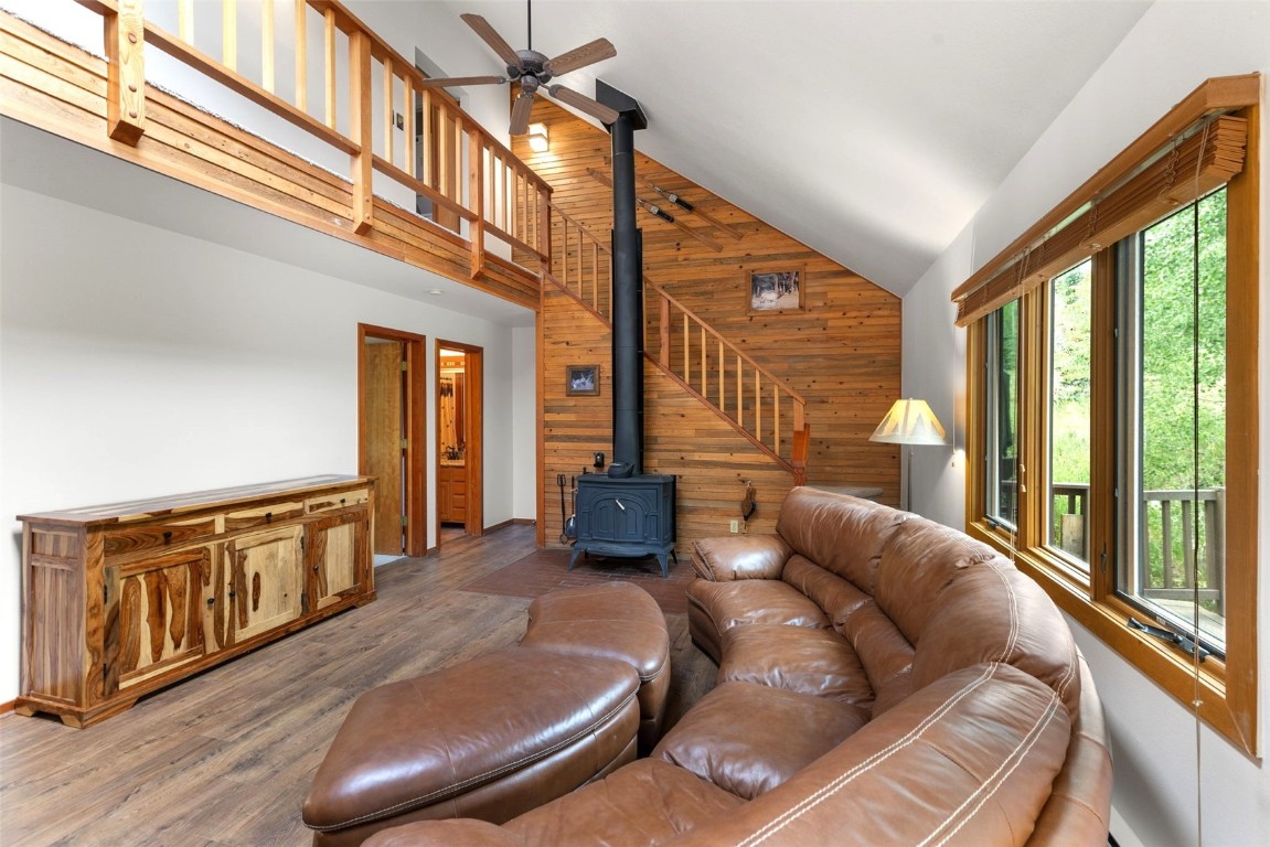 132 Burgundy Circle Property Photo 17