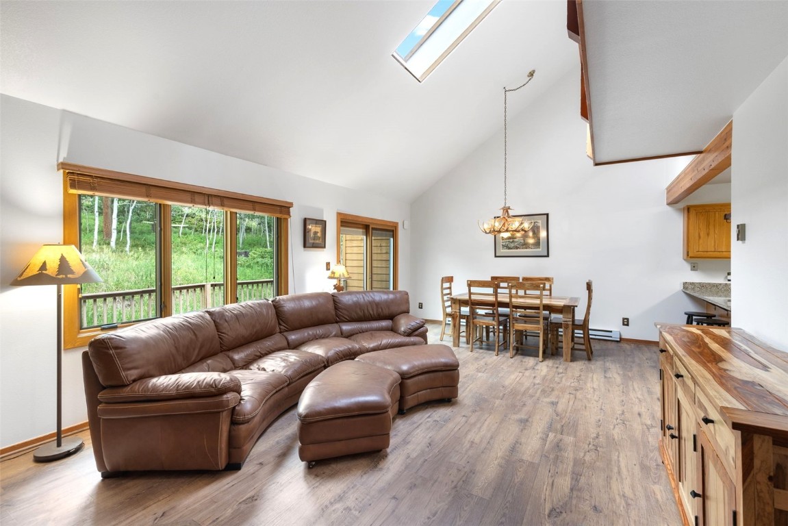 132 Burgundy Circle Property Photo 18