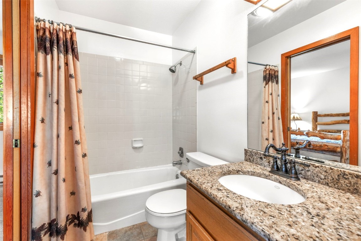 132 Burgundy Circle Property Photo 29