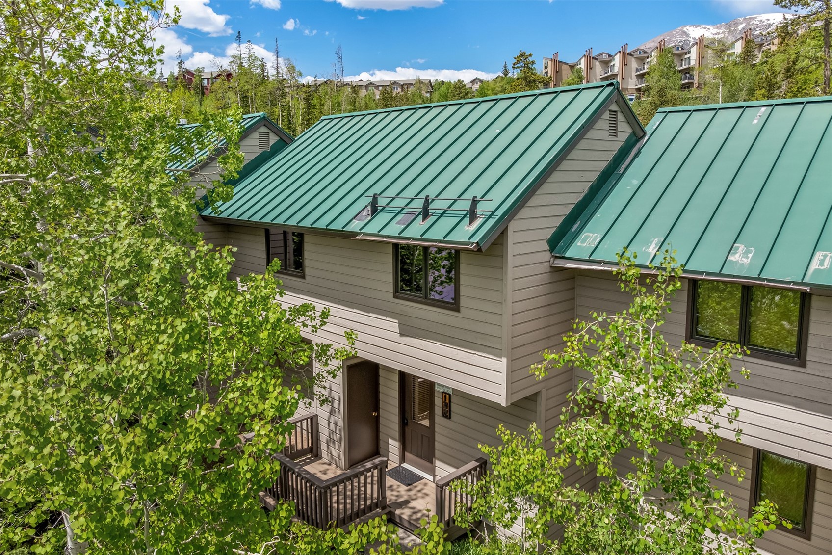 132 Burgundy Circle Property Photo 29