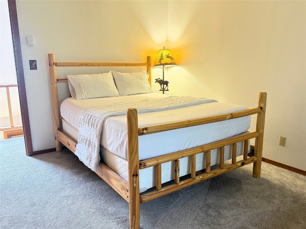 132 Burgundy Circle Property Photo 32