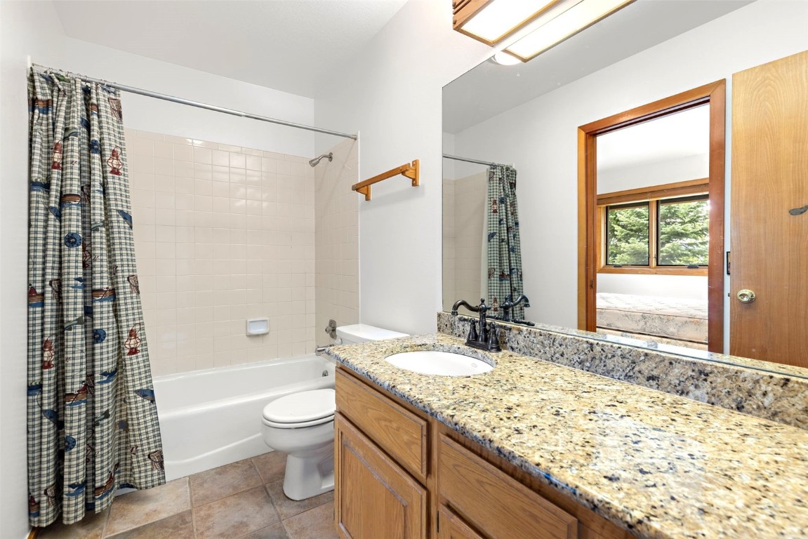 132 Burgundy Circle Property Photo 36