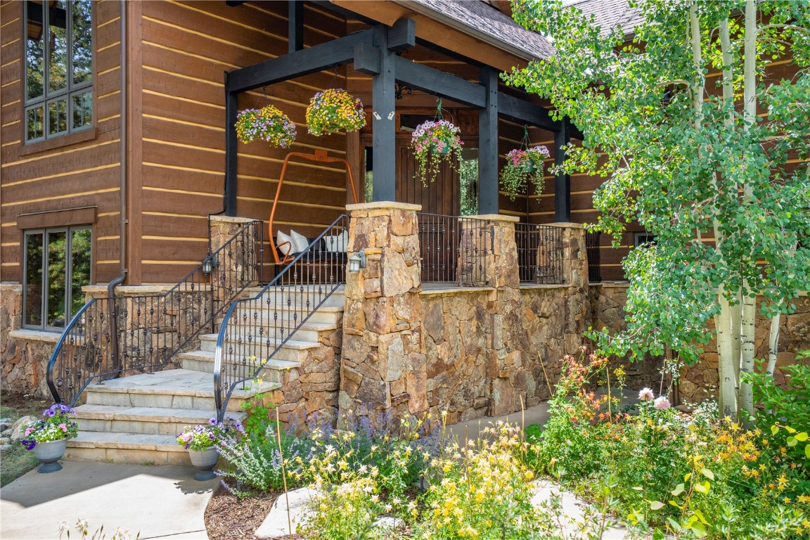 15 Stage Stop Lane Property Photo 5