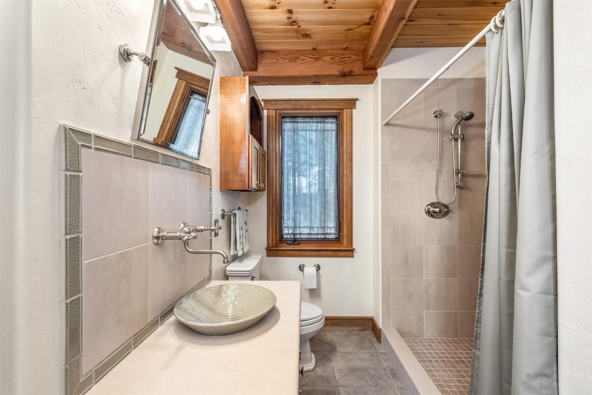 273 Two Cabins Drive Property Photo 9