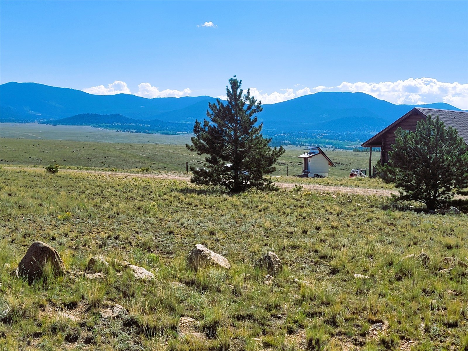 1723 Yellowstone Road Property Photo 4