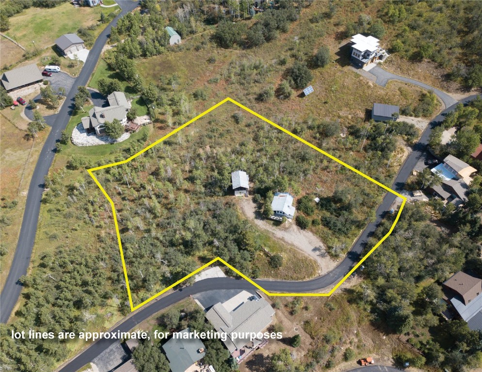 1830 Upper Huckleberry Lane Property Photo 3