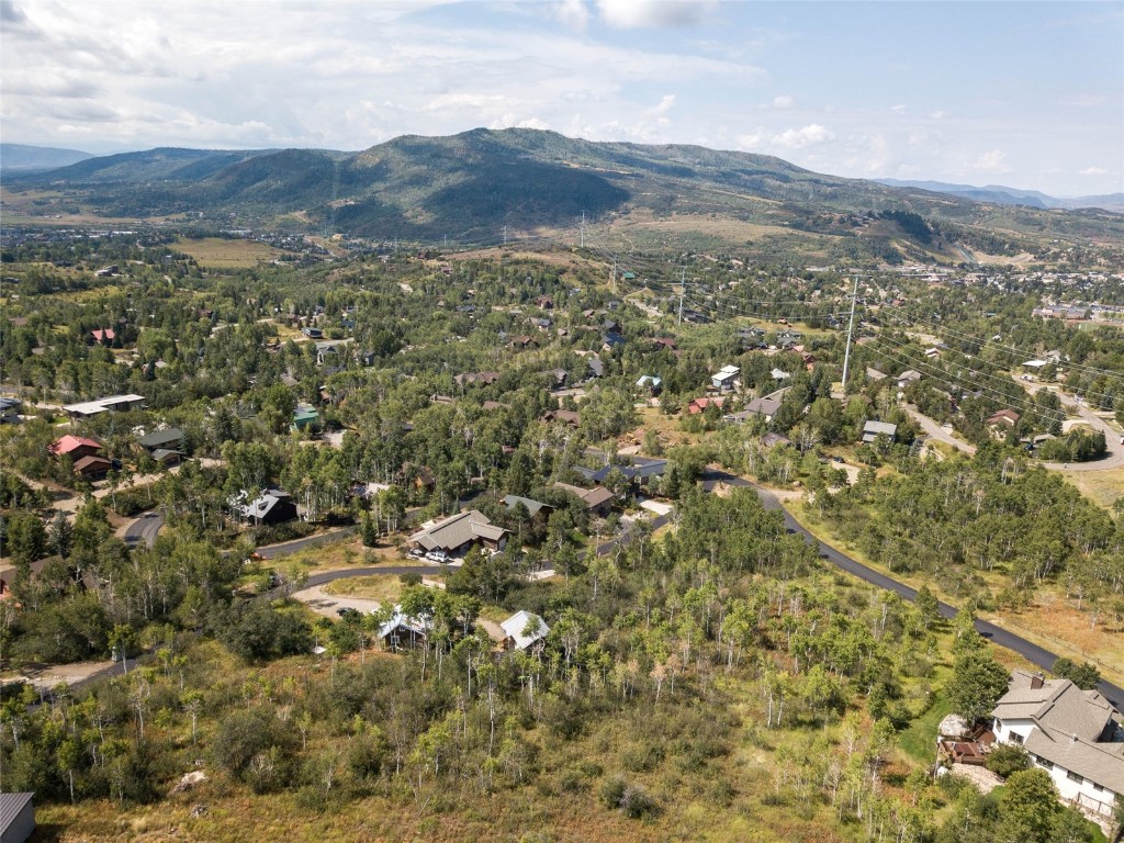 1830 Upper Huckleberry Lane Property Photo 4