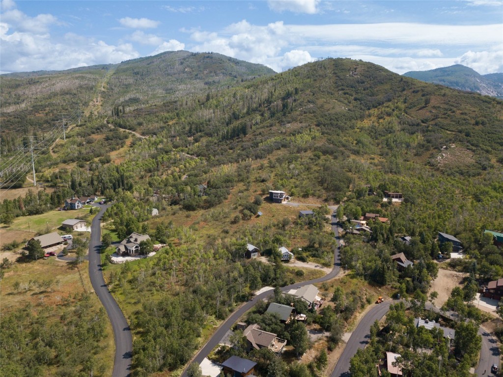 1830 Upper Huckleberry Lane Property Photo 13