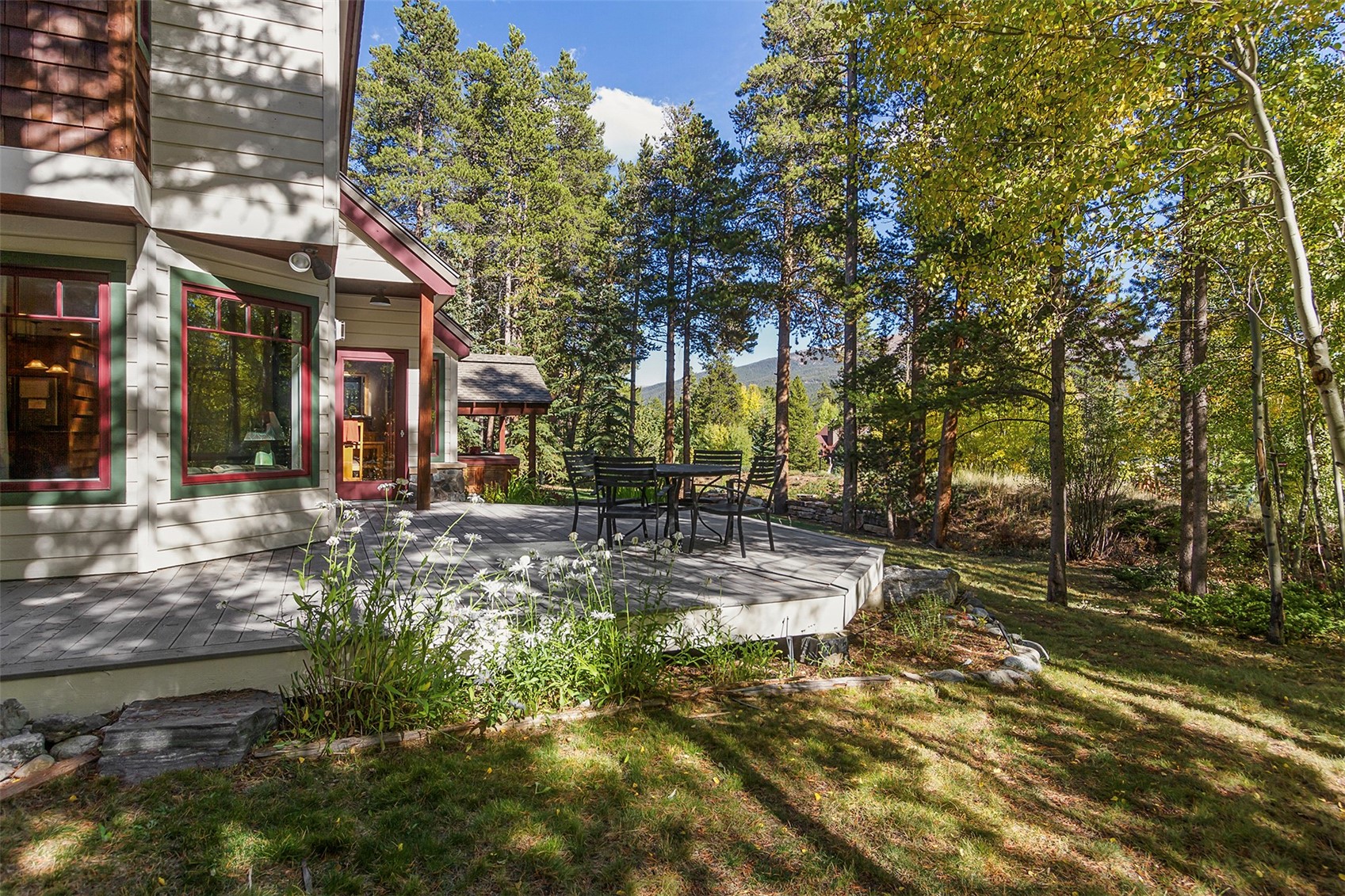100 Windwood Circle Property Photo 8