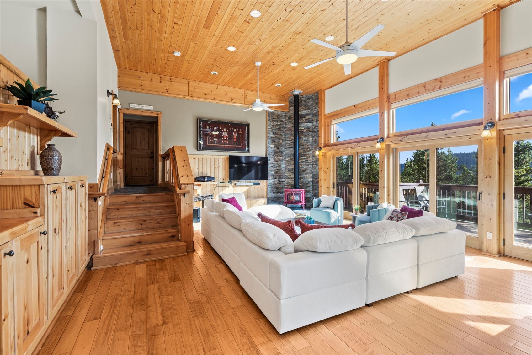 66 Sitzmark Circle Property Photo 4