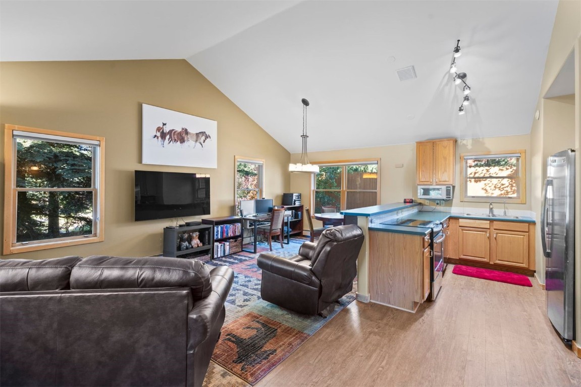 67 Norse Lane 12 Property Photo